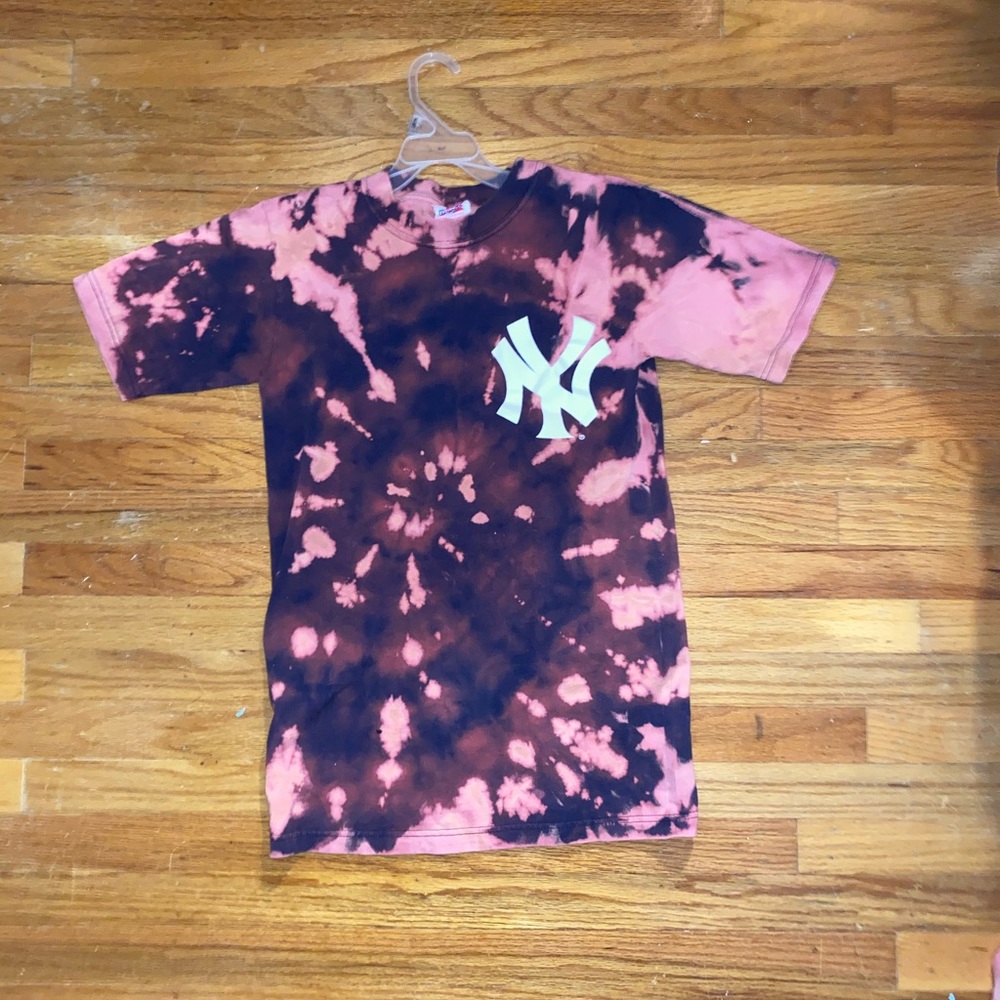 Bleach dyed NY Yankees T-Shirt